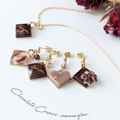 【左右色違いでもOK】Chocolate✽Cosmos（チタン イヤリング ネックレス 変更可） #スタッド #チョコレート #コスモス #クリスマス #プレゼント