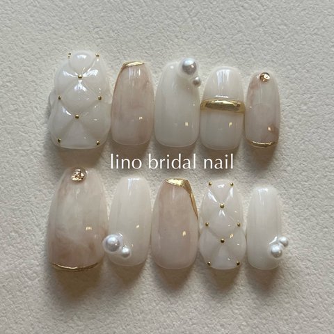   \new/ ドレスを引き立てるシンプルブライダルネイル　プレ花　ブライダルネイル　結婚式ネイルチップ　ネイルチップ　ブライダルネイルチップ　ゴールドネイルチップ
