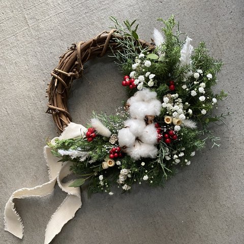 🈹 早割🎄フレッシュ　クリスマスリース　赤実物　クリスマスクリスマス　クリスマススワッグ　スワッグ　お正月　お正月飾り　しめ縄　しめ飾り　玄関リース　ハーフリース　ハーフリースクリスマス
